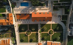 Natalie Palace